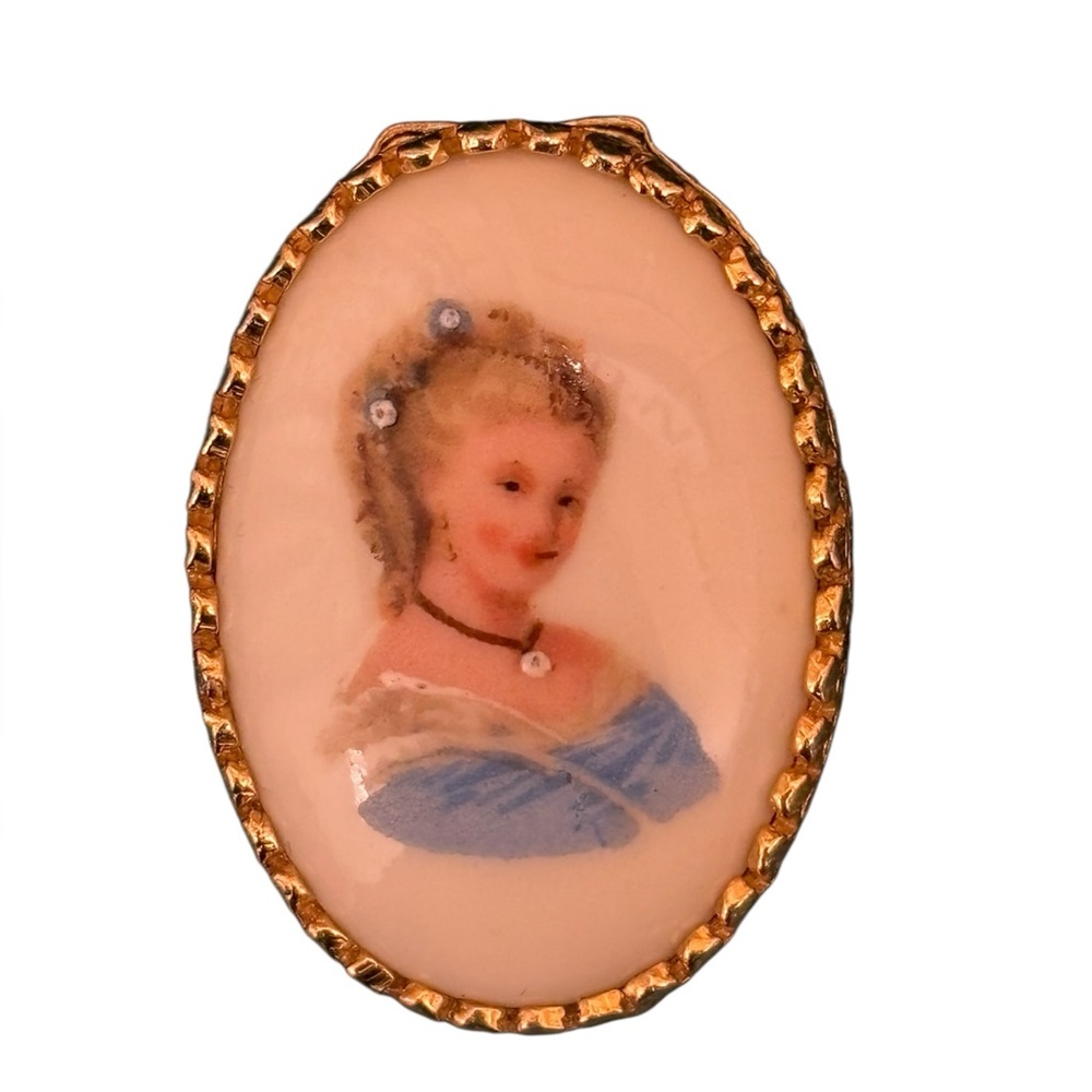 Limoges France Cameo Brooch with Gold Trim